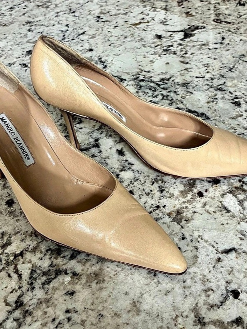 Manolo Blahnik BB 105 Leather Pump Pointed Toe Pumps Beige US 40 1/2